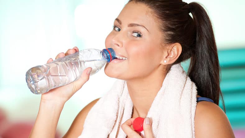 Отслабване с вода – хидратация срещу излишните килограми